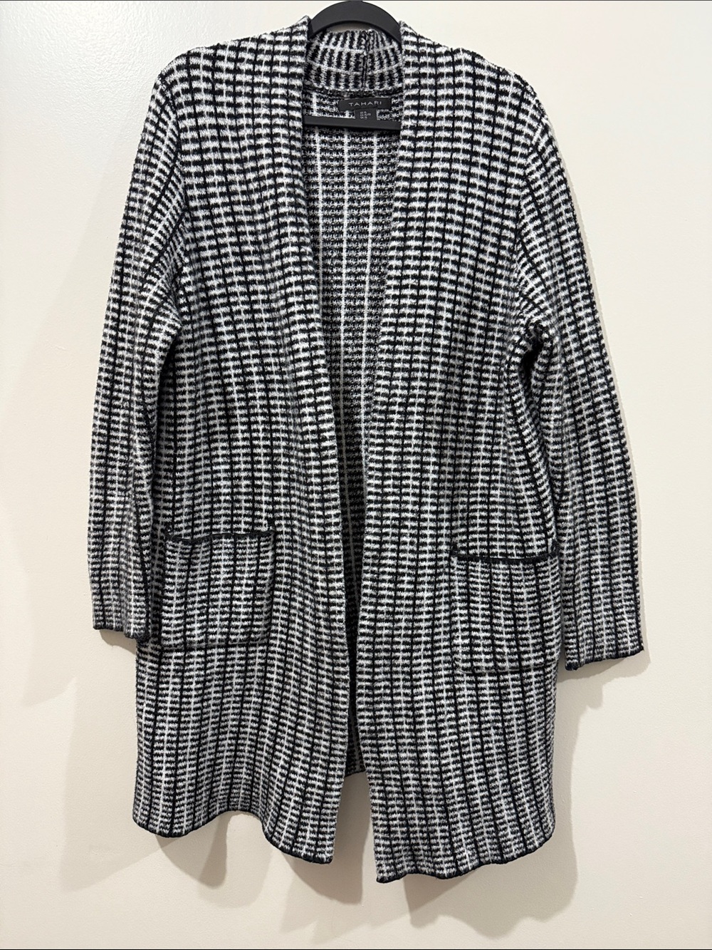 Tahari Black and White Open-Front Knit Cardigan pockets XL